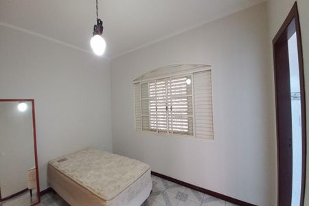 Casa à venda com 180m², 6 quartos e 2 vagas Casa à venda com 180m², 6 quartos e 2 vagasSuíte 2