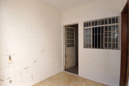 Casa à venda com 180m², 6 quartos e 2 vagas Casa à venda com 180m², 6 quartos e 2 vagasEdícula