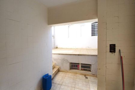 Casa à venda com 180m², 6 quartos e 2 vagas Casa à venda com 180m², 6 quartos e 2 vagasÁrea de Serviço
