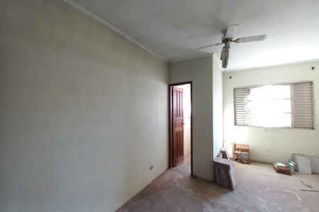 Casa à venda com 180m², 6 quartos e 2 vagas Casa à venda com 180m², 6 quartos e 2 vagasQuarto de Serviço