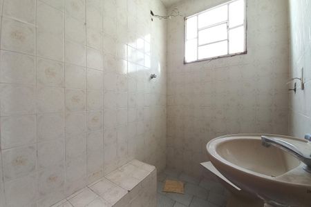 Casa à venda com 180m², 6 quartos e 2 vagas Casa à venda com 180m², 6 quartos e 2 vagasEdícula