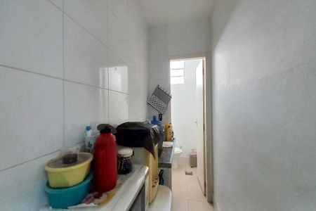 Casa à venda com 180m², 6 quartos e 2 vagas Casa à venda com 180m², 6 quartos e 2 vagasEdícula