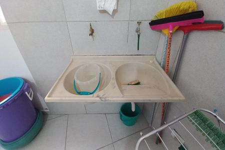 Casa à venda com 180m², 6 quartos e 2 vagas Casa à venda com 180m², 6 quartos e 2 vagasDetalhe da Lavanderia