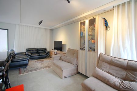 Sala de casa à venda com 3 quartos, 350m² em Vera Cruz, Belo Horizonte