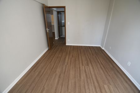Quarto de apartamento à venda com 1 quarto, 79m² em Centro, Campinas