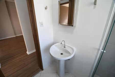 Banheiro de apartamento à venda com 1 quarto, 79m² em Centro, Campinas