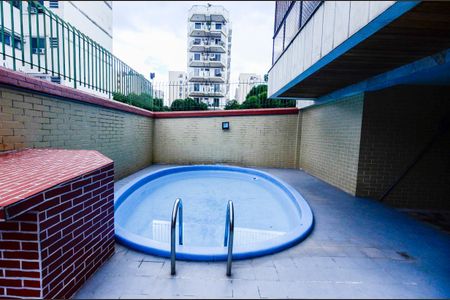 Apartamento à venda com 156m², 3 quartos e 2 vagasÁrea comum - Piscina