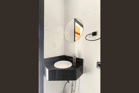 Casa de condomínio à venda com 410m², 3 quartos e 4 vagas Casa de condomínio à venda com 410m², 3 quartos e 4 vagasÁrea comum