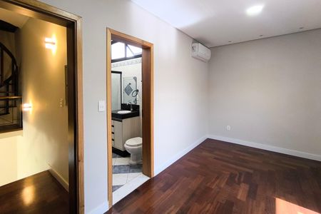 Casa de condomínio à venda com 410m², 3 quartos e 4 vagas Casa de condomínio à venda com 410m², 3 quartos e 4 vagasSuíte 3