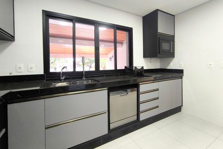 Casa de condomínio à venda com 410m², 3 quartos e 4 vagas Casa de condomínio à venda com 410m², 3 quartos e 4 vagasCozinha