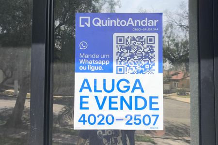 Casa de condomínio à venda com 410m², 3 quartos e 4 vagas Casa de condomínio à venda com 410m², 3 quartos e 4 vagasPlaca