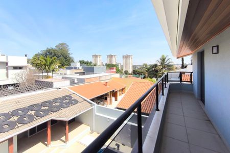 Casa de condomínio à venda com 410m², 3 quartos e 4 vagas Casa de condomínio à venda com 410m², 3 quartos e 4 vagasVista