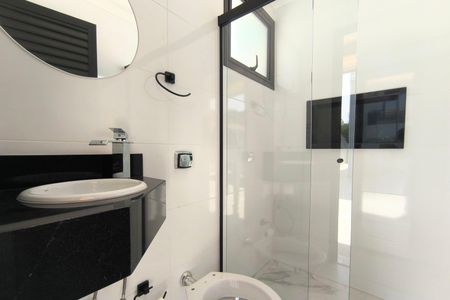 Casa de condomínio à venda com 410m², 3 quartos e 4 vagas Casa de condomínio à venda com 410m², 3 quartos e 4 vagasÁrea comum