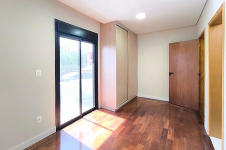 Casa de condomínio à venda com 410m², 3 quartos e 4 vagas Casa de condomínio à venda com 410m², 3 quartos e 4 vagasSuíte 3