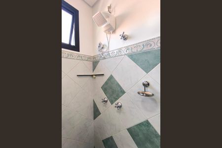 Casa de condomínio à venda com 410m², 3 quartos e 4 vagas Casa de condomínio à venda com 410m², 3 quartos e 4 vagasBanheiro da Suíte 2