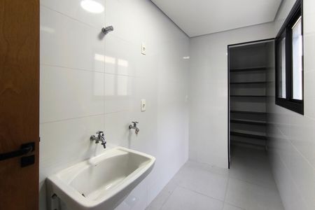 Casa de condomínio à venda com 410m², 3 quartos e 4 vagas Casa de condomínio à venda com 410m², 3 quartos e 4 vagasÁrea de Serviço