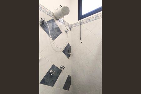 Casa de condomínio à venda com 410m², 3 quartos e 4 vagas Casa de condomínio à venda com 410m², 3 quartos e 4 vagasBanheiro da Suíte 3