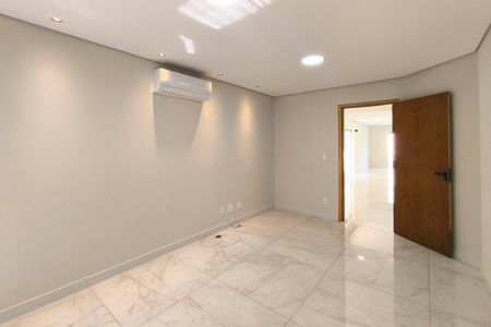 Casa de condomínio à venda com 410m², 3 quartos e 4 vagas Casa de condomínio à venda com 410m², 3 quartos e 4 vagasSuíte 1