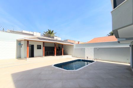 Casa de condomínio à venda com 410m², 3 quartos e 4 vagas Casa de condomínio à venda com 410m², 3 quartos e 4 vagasÁrea comum