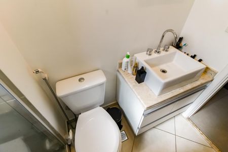 Apartamento à venda com 87m², 2 quartos e 2 vagas Apartamento à venda com 87m², 2 quartos e 2 vagasBanheiro da Suíte