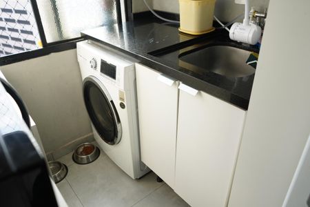 Apartamento à venda com 61m², 2 quartos e 1 vagaÁrea de Serviço