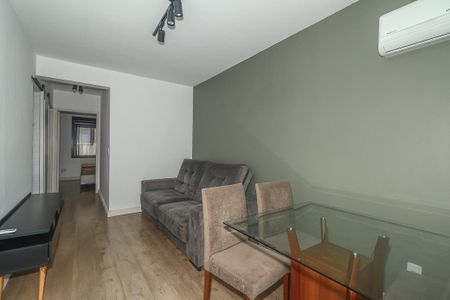 Sala de apartamento para alugar com 2 quartos, 58m² em Auxiliadora, Porto Alegre
