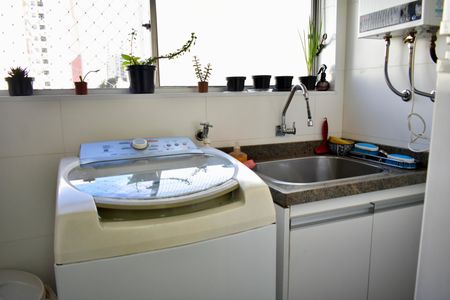 Apartamento à venda com 104m², 3 quartos e 1 vagaÁrea de Serviço