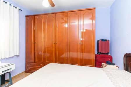 Casa à venda com 59m², 2 quartos e 2 vagas Casa à venda com 59m², 2 quartos e 2 vagasQuarto 2