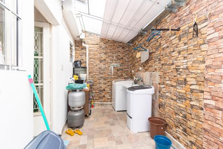 Casa à venda com 59m², 2 quartos e 2 vagas Casa à venda com 59m², 2 quartos e 2 vagasÁrea de Serviço