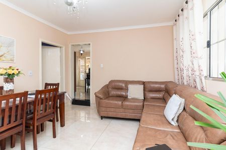 Casa à venda com 59m², 2 quartos e 2 vagas Casa à venda com 59m², 2 quartos e 2 vagasSala