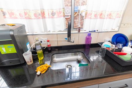 Casa à venda com 59m², 2 quartos e 2 vagas Casa à venda com 59m², 2 quartos e 2 vagasCozinha