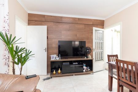 Casa à venda com 59m², 2 quartos e 2 vagas Casa à venda com 59m², 2 quartos e 2 vagasSala