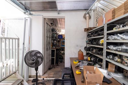 Casa à venda com 59m², 2 quartos e 2 vagas Casa à venda com 59m², 2 quartos e 2 vagasÁrea comum