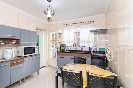 Casa à venda com 59m², 2 quartos e 2 vagas Casa à venda com 59m², 2 quartos e 2 vagasCozinha