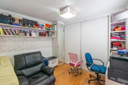 Casa de condomínio à venda com 155m², 3 quartos e 3 vagas Casa de condomínio à venda com 155m², 3 quartos e 3 vagasQuarto 2