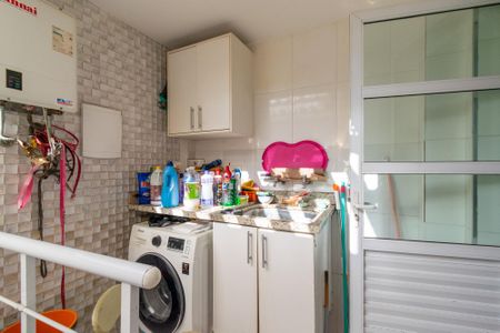 Casa de condomínio à venda com 155m², 3 quartos e 3 vagas Casa de condomínio à venda com 155m², 3 quartos e 3 vagasÁrea de Serviço