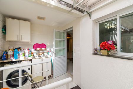 Casa de condomínio à venda com 155m², 3 quartos e 3 vagas Casa de condomínio à venda com 155m², 3 quartos e 3 vagasÁrea de Serviço