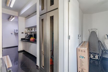 Apartamento à venda com 100m², 2 quartos e 1 vagaÁrea de Serviço