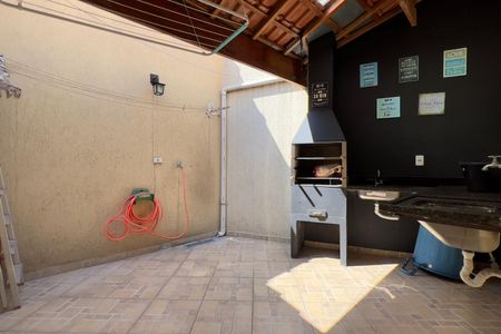 Casa à venda com 170m², 3 quartos e 2 vagas Casa à venda com 170m², 3 quartos e 2 vagasÁrea de Serviço