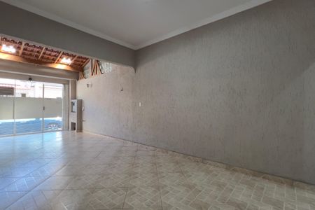 Casa à venda com 170m², 3 quartos e 2 vagas Casa à venda com 170m², 3 quartos e 2 vagasGaragem