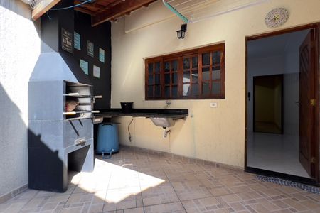 Casa à venda com 170m², 3 quartos e 2 vagas Casa à venda com 170m², 3 quartos e 2 vagasÁrea de Serviço