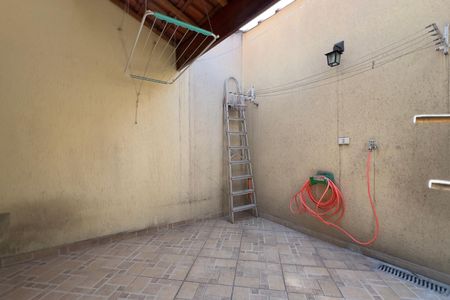 Casa à venda com 170m², 3 quartos e 2 vagas Casa à venda com 170m², 3 quartos e 2 vagasÁrea de Serviço
