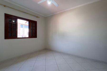Casa à venda com 170m², 3 quartos e 2 vagas Casa à venda com 170m², 3 quartos e 2 vagasSuíte