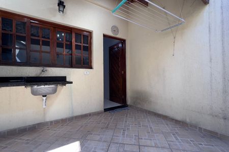 Casa à venda com 170m², 3 quartos e 2 vagas Casa à venda com 170m², 3 quartos e 2 vagasÁrea de Serviço