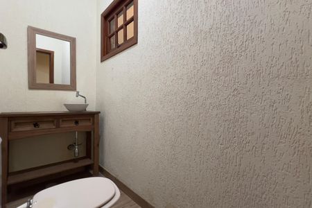 Casa à venda com 170m², 3 quartos e 2 vagas Casa à venda com 170m², 3 quartos e 2 vagasLavabo