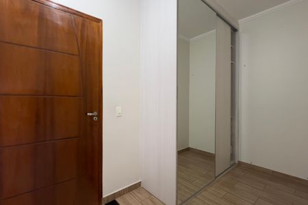 Casa à venda com 170m², 3 quartos e 2 vagas Casa à venda com 170m², 3 quartos e 2 vagasCloset da Suíte
