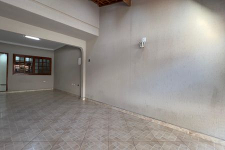 Casa à venda com 170m², 3 quartos e 2 vagas Casa à venda com 170m², 3 quartos e 2 vagasGaragem