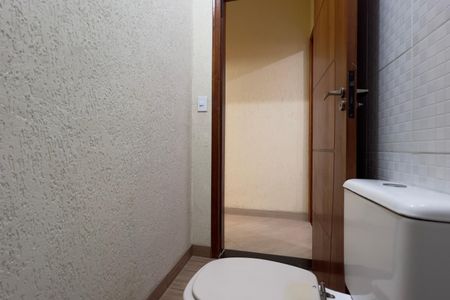 Casa à venda com 170m², 3 quartos e 2 vagas Casa à venda com 170m², 3 quartos e 2 vagasLavabo