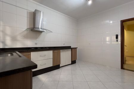 Casa à venda com 170m², 3 quartos e 2 vagas Casa à venda com 170m², 3 quartos e 2 vagasCozinha