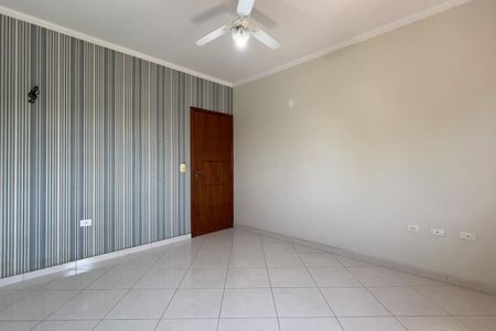 Casa à venda com 170m², 3 quartos e 2 vagas Casa à venda com 170m², 3 quartos e 2 vagasQuarto 2